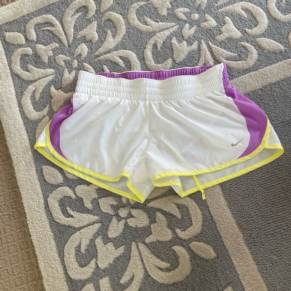 Nike dri-fit shorts - Picture 1 of 2